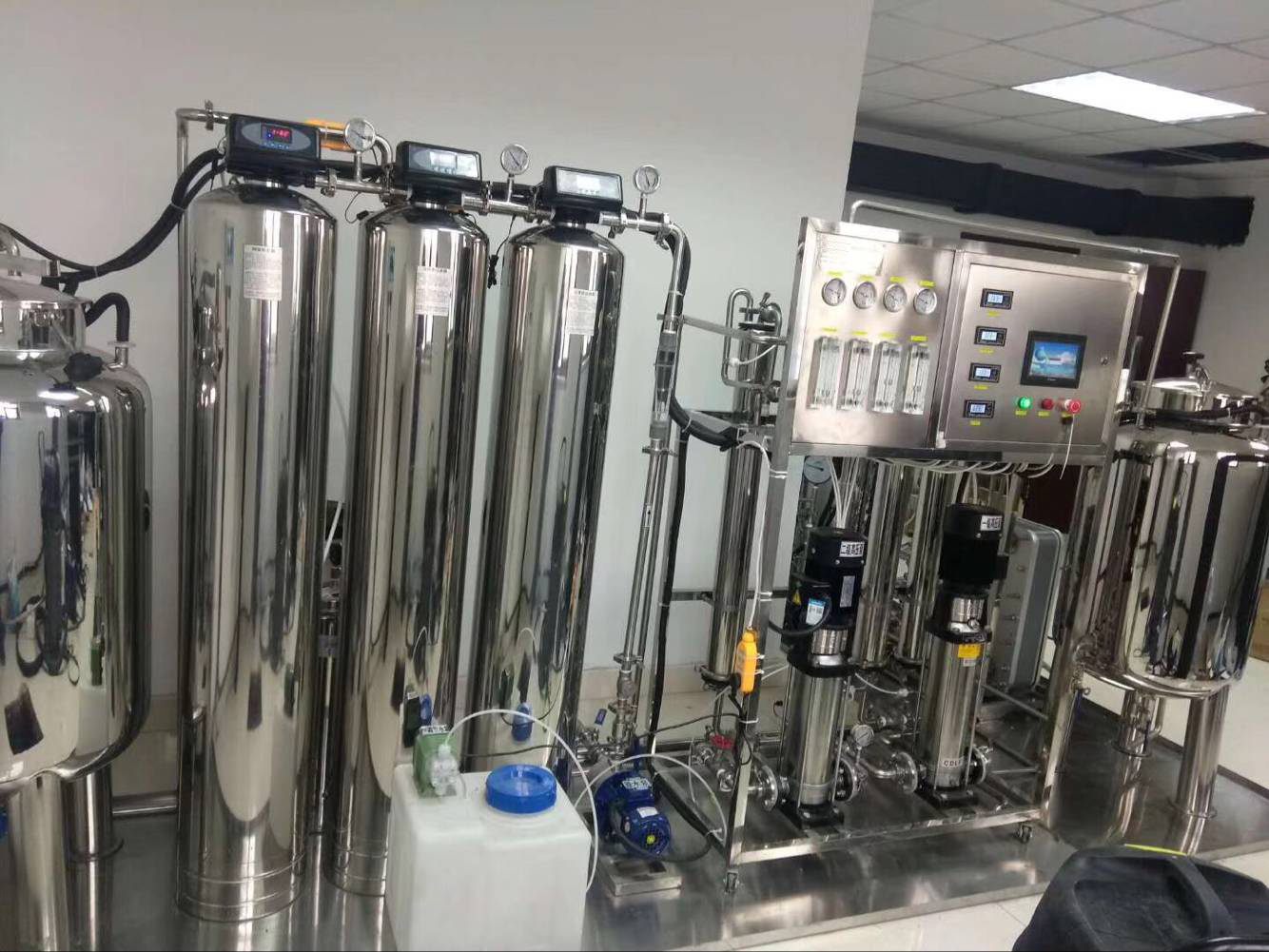 純化水設(shè)備 純化水設(shè)備